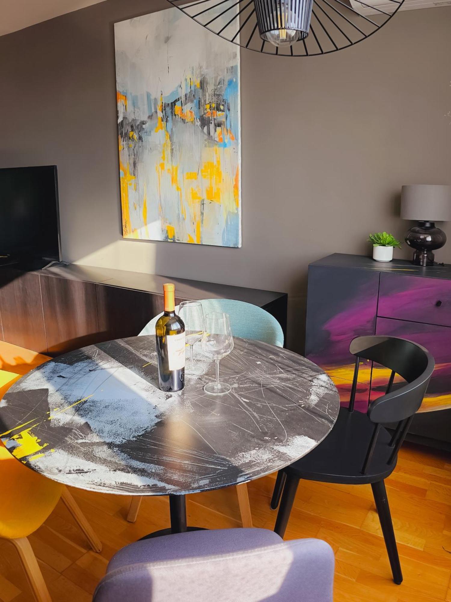Flexible Selfcheckins 65 / Arena / New * Zagreb