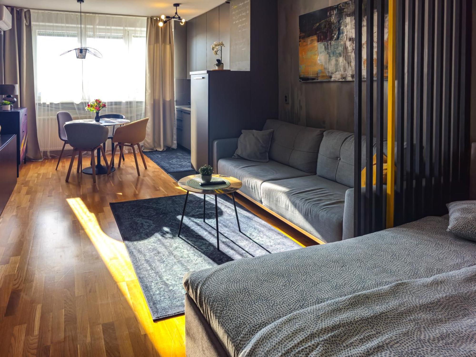 Flexible Selfcheckins 65 / Arena / New Apartment *